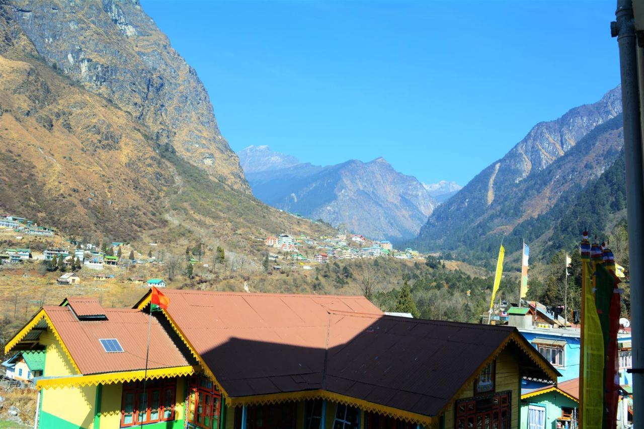 Hotel Rufina Lachung De'Crown Zewnętrze zdjęcie